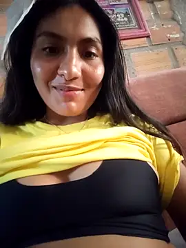 Snapshot of Uvit chatting on 17, 12, 2025 Uvit online show from 17, 12, 2025