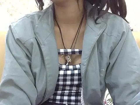 SEXY PRIYA83 online show from 5, 2, 2026