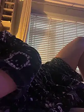 8inchLiam online show from 6, 3, 2026