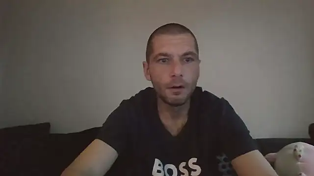 Snapshot of Kinkycouple142 chatting on 8, 5, 2026 Kinkycouple142 online show from 8, 5, 2026