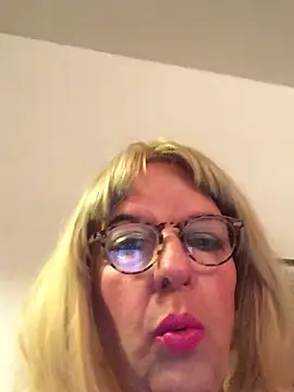 simone xdressing online show from 18, 3, 2026