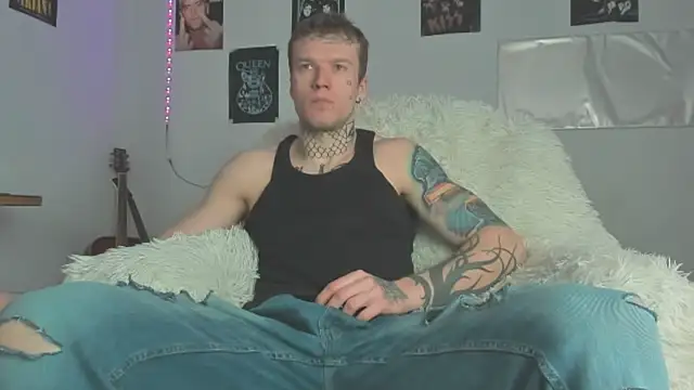 Huntall77 online show from 11, 4, 2026