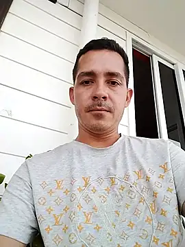 Snapshot of Damian-liam chatting on 16, 11, 2025 Damian-liam online show from 16, 11, 2025