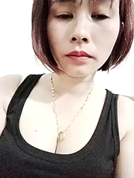 Swan-white123 online show from 18, 12, 2025