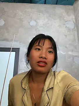 Snapshot of m-mbae chatting on 5, 5, 2026 m-mbae online show from 5, 5, 2026