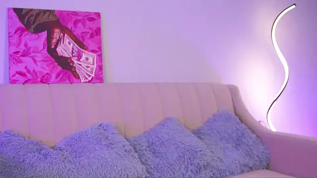 Snapshot of KimHalls chatting on 13, 11, 2025 KimHalls online show from 13, 11, 2025