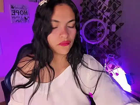 Alisson Evans   online show from 24, 11, 2025