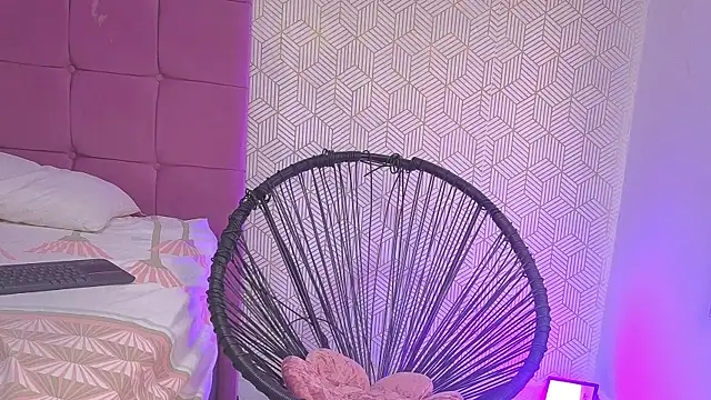 Kylie strong online show from 19, 11, 2025