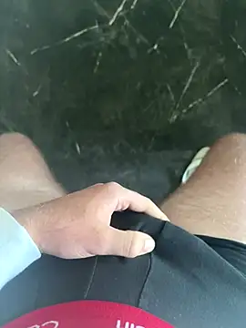 Snapshot of fra06_ chatting on 12, 11, 2025 fra06 online show from 12, 11, 2025