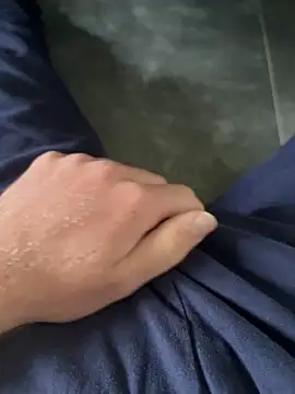 Snapshot of fra06_ chatting on 15, 11, 2025 fra06 online show from 15, 11, 2025