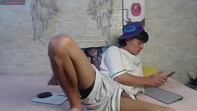 axel milo kairo and noa online show from 5, 3, 2026