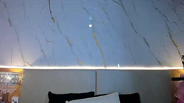 april grey11 online show from 15, 4, 2026