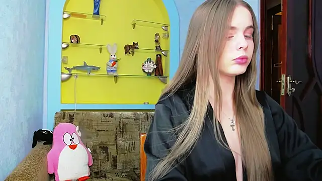 AlicaLOVEalisa777 online show from 12, 4, 2026