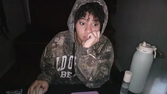 PrettyLittleProblem online show from 13, 11, 2025