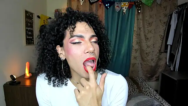 Snapshot of Angel_White25 chatting on 21, 6, 2026 Angel White25 online show from 21, 6, 2026