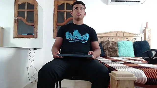 mathews    online show from 24, 11, 2025