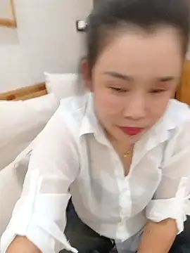 Snapshot of meimei5689 chatting on 13, 11, 2025 meimei5689 online show from 13, 11, 2025