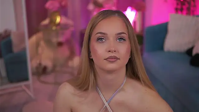 ElyssawetXX online show from 15, 2, 2026