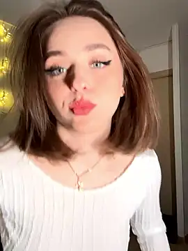 yoyogirlx online show from 17, 1, 2026