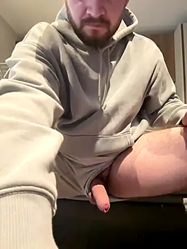 Snapshot of alexrofa chatting on 13, 11, 2025 alexrofa online show from 13, 11, 2025