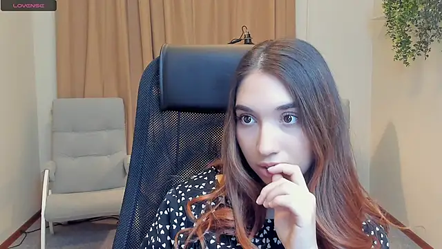 Snapshot of GlendaKindl chatting on 16, 11, 2025 GlendaKindl online show from 16, 11, 2025