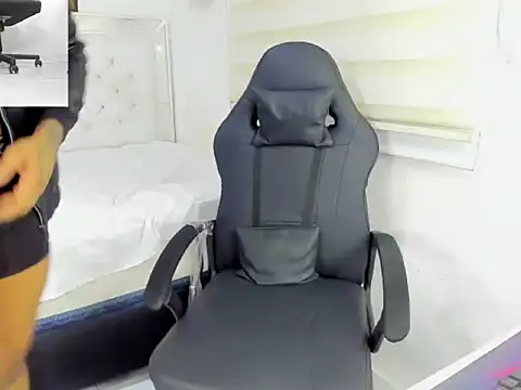 master leather online show from 3, 12, 2025