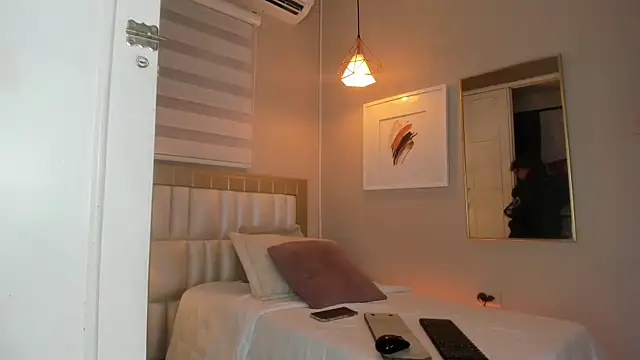 electra a online show from 9, 4, 2026