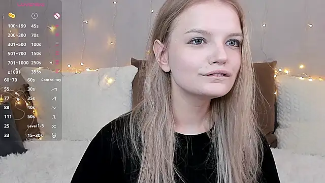 Snapshot of MicheleHonas chatting on 5, 2, 2026 MicheleHonas online show from 5, 2, 2026