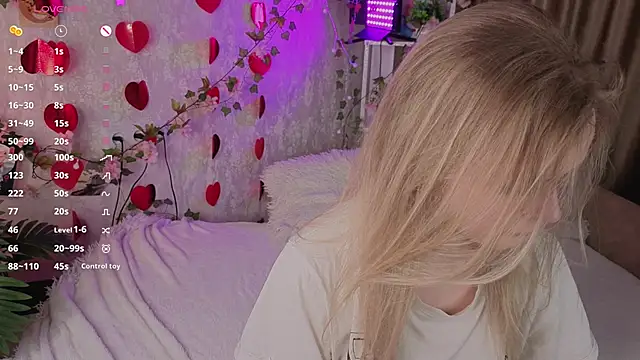 Snapshot of MicheleHonas chatting on 25, 2, 2026 MicheleHonas online show from 25, 2, 2026