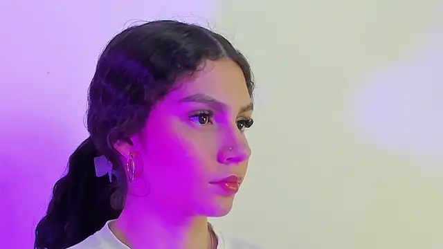 cloee20  online show from 18, 12, 2025