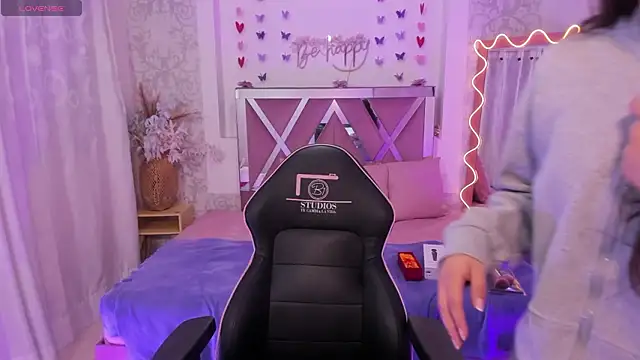 ISABELA TAY online show from 10, 3, 2026