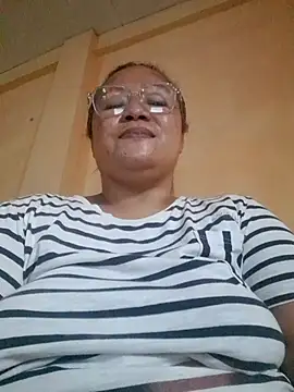 loriepinay46 online show from 18, 6, 2026