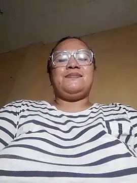 loriepinay46 online show from 18, 6, 2026