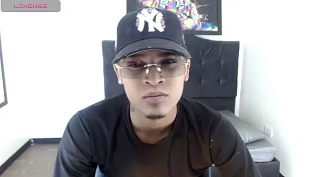 Isaacas  online show from 24, 11, 2025