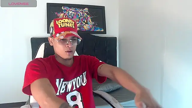 Isaacas  online show from 30, 11, 2025