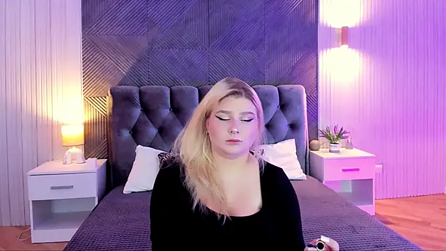 EmiliaStanley online show from 20, 11, 2025