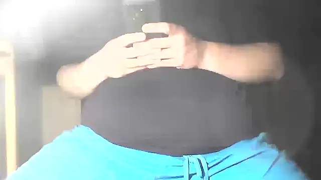 Snapshot of bigcumfrench chatting on 17, 4, 2026 bigcumfrench online show from 17, 4, 2026