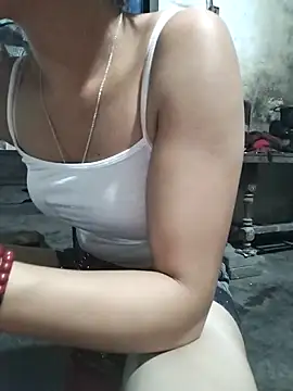 Snapshot of gugu0022 chatting on 13, 4, 2026 gugu0022 online show from 13, 4, 2026