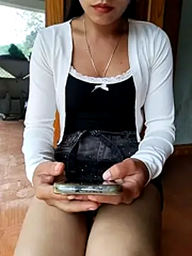 Snapshot of gugu0022 chatting on 15, 4, 2026 gugu0022 online show from 15, 4, 2026