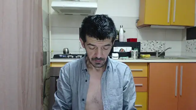 Snapshot of Dale_E chatting on 19, 12, 2025 Dale E online show from 19, 12, 2025