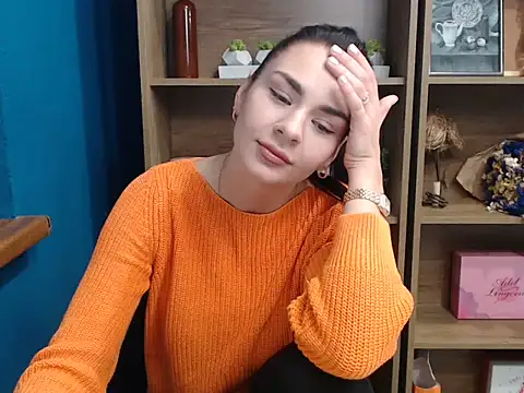 divina kira online show from 14, 11, 2025