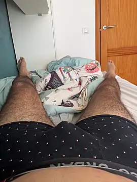 Snapshot of Yannick04 chatting on 17, 11, 2025 Yannick04 online show from 17, 11, 2025