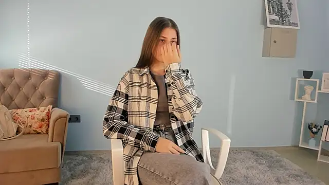 Snapshot of LucilaCashen chatting on 16, 11, 2025 LucilaCashen online show from 16, 11, 2025