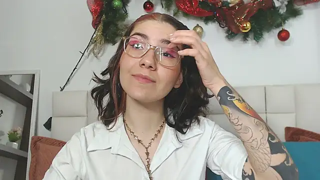 AriLumi online show from 27, 11, 2025