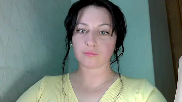 Snapshot of MelinaAx chatting on 5, 5, 2026 MelinaAx online show from 5, 5, 2026
