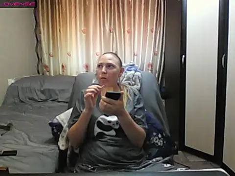 Snapshot of JenniDeep chatting on 6, 6, 2026 JenniDeep online show from 6, 6, 2026