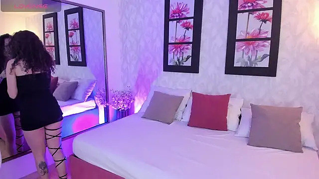 Snapshot of Martina_077 chatting on 27, 11, 2025 Martina 077 online show from 27, 11, 2025