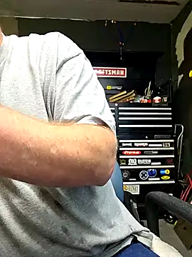 Snapshot of Txweld69 chatting on 27, 11, 2025 Txweld69 online show from 27, 11, 2025