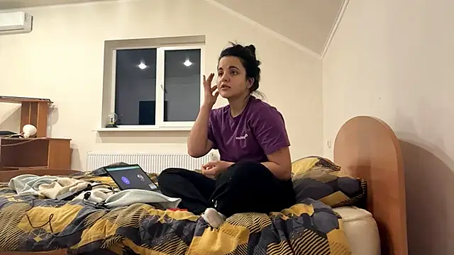 Snapshot of ArielleLeitao chatting on 17, 11, 2025 ArielleLeitao online show from 17, 11, 2025