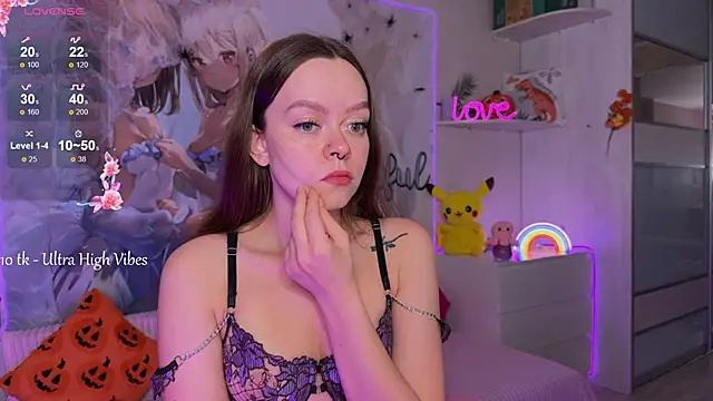 CheekySashaCharm online show from 21, 11, 2025